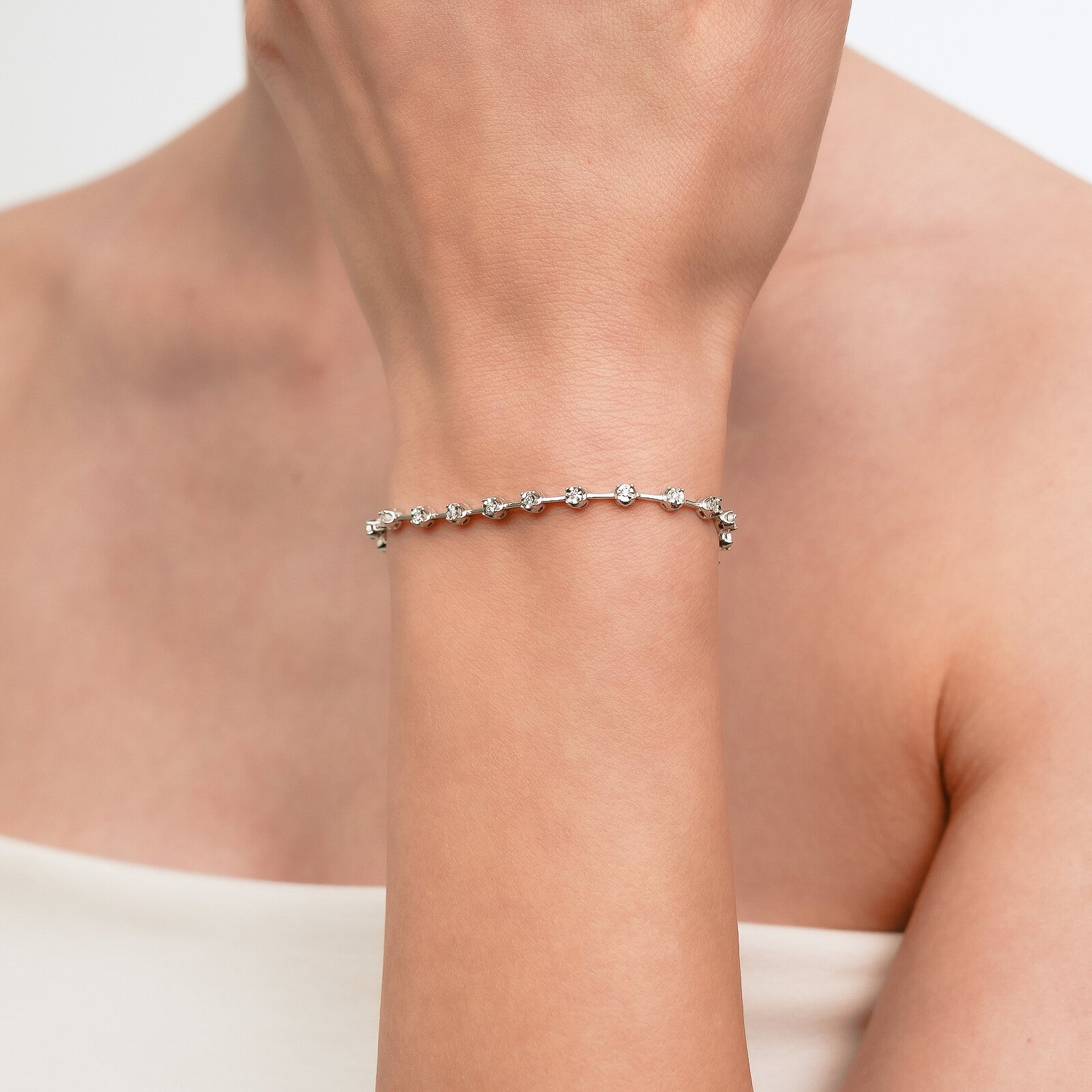 0,30 Karat Laboratuvar Pırlanta İllüzyon Taşlı Su Bilezik