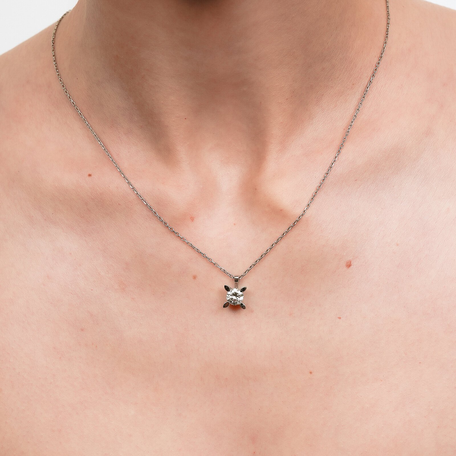 1,03 Karat Laboratuvar Pırlanta Tektaş Badem Tırnak Kolye Ucu