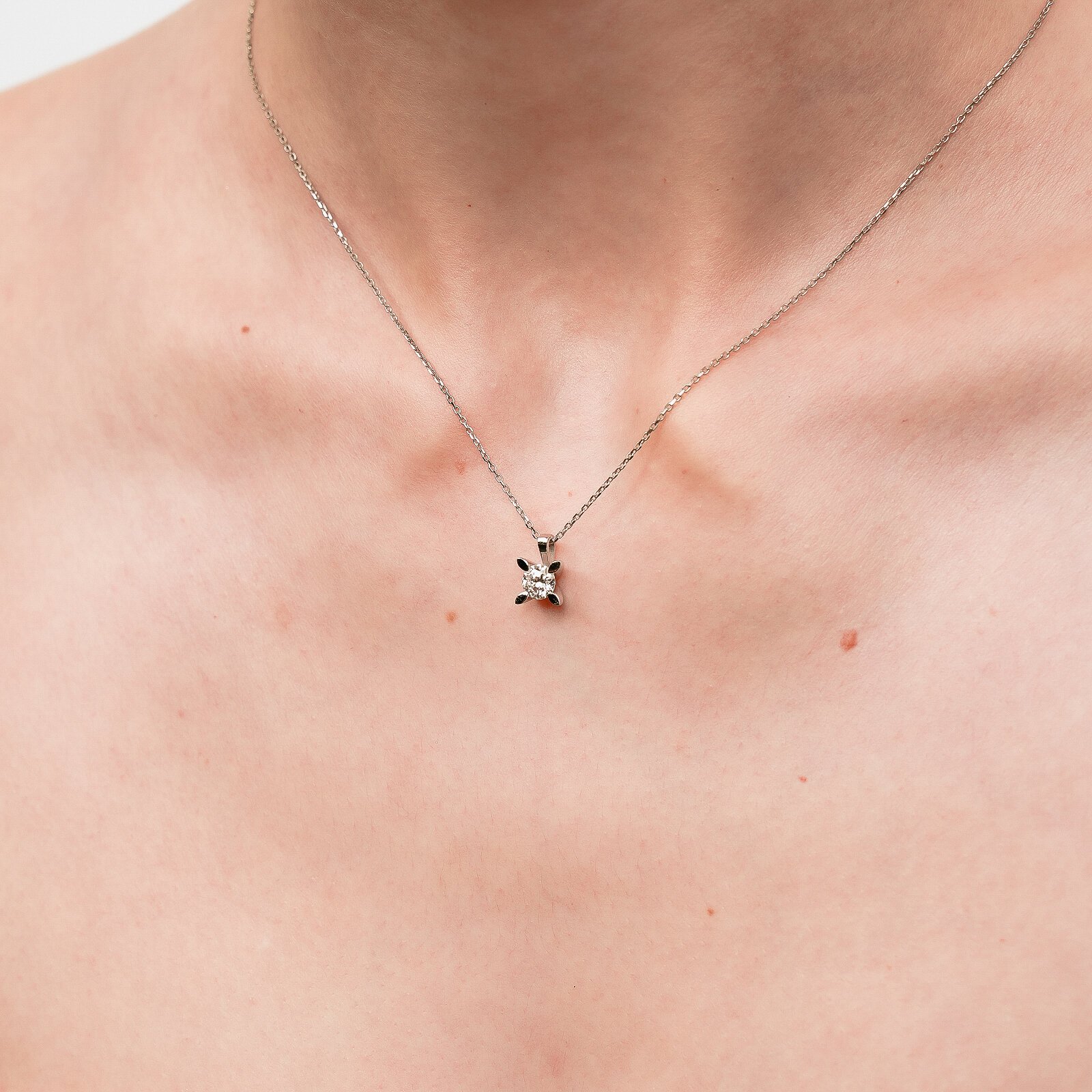 0,50 Karat Laboratuvar Pırlanta Tektaş Badem Tırnak Kolye Ucu