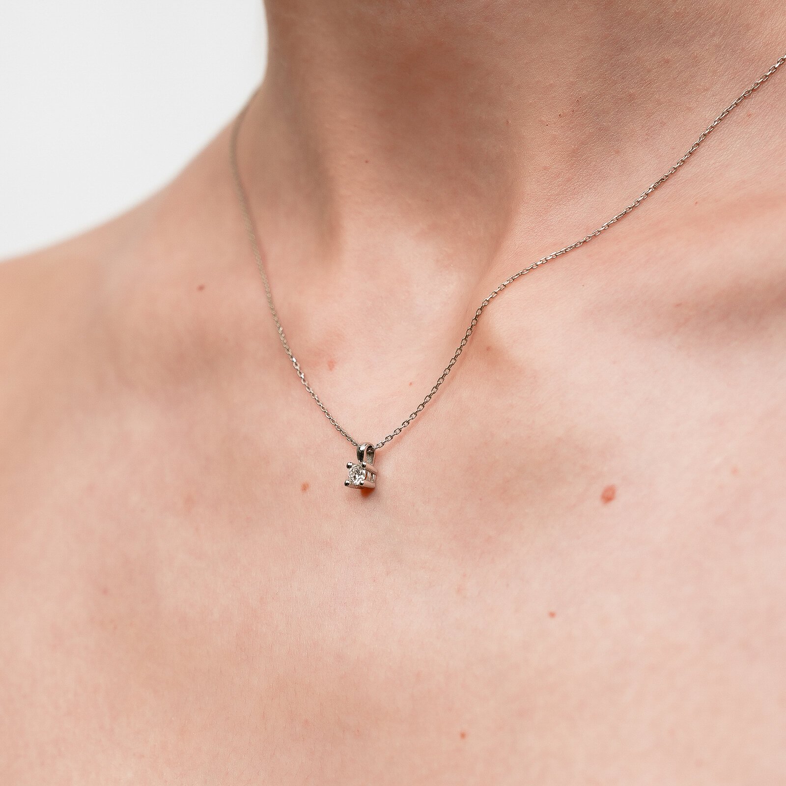 0,17 Karat Laboratuvar Pırlanta Tektaş Kolye Ucu