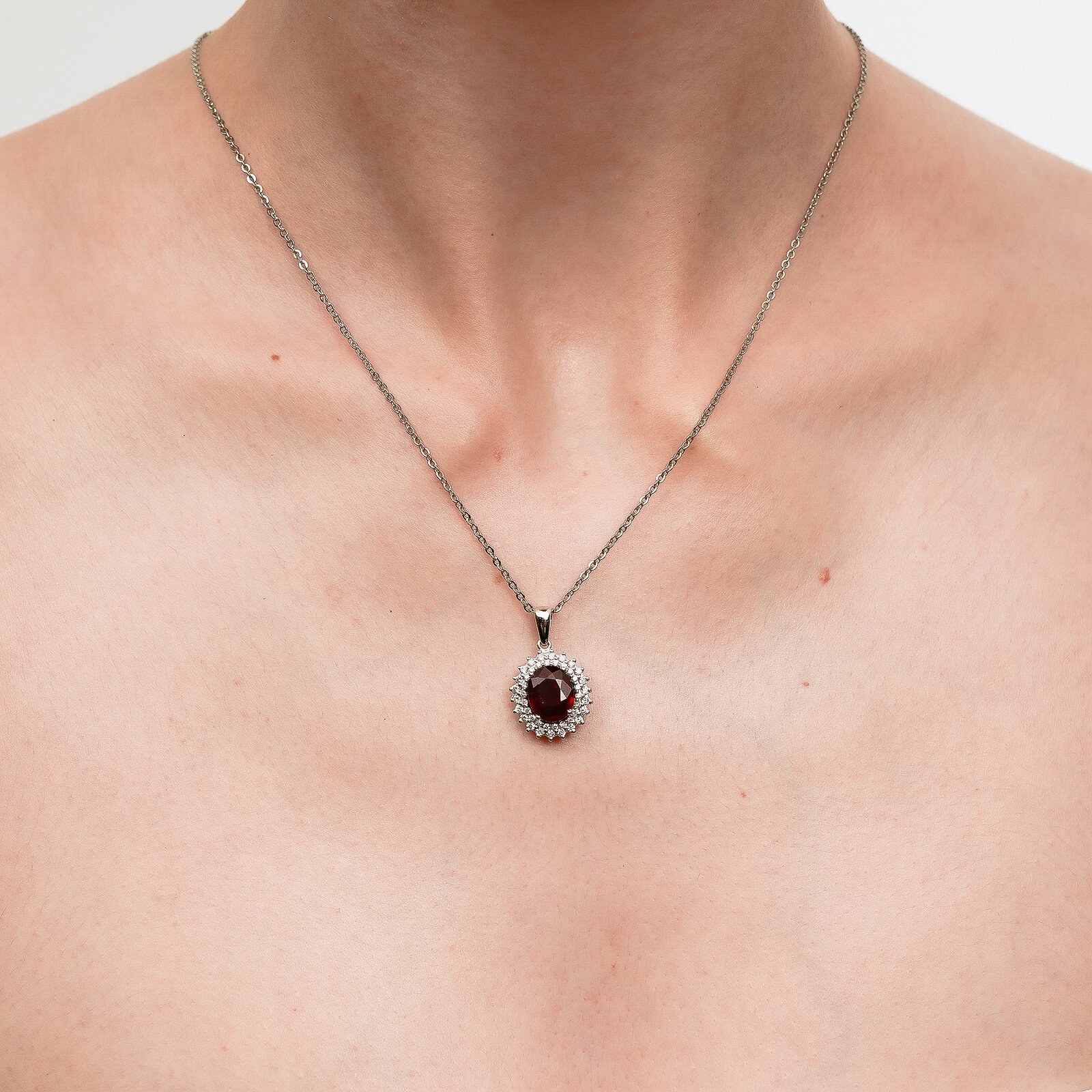 4,80 Karat Ruby Laboratuvar Pırlanta Taşlı Anturaj Kolye Ucu