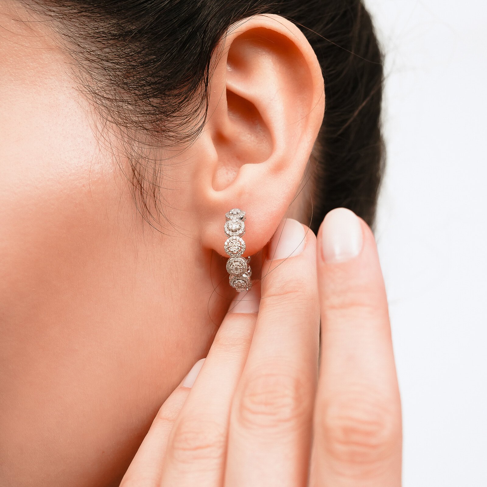 0,94 Karat Laboratuvar Pırlanta Pave Taşlı Halka Küpe