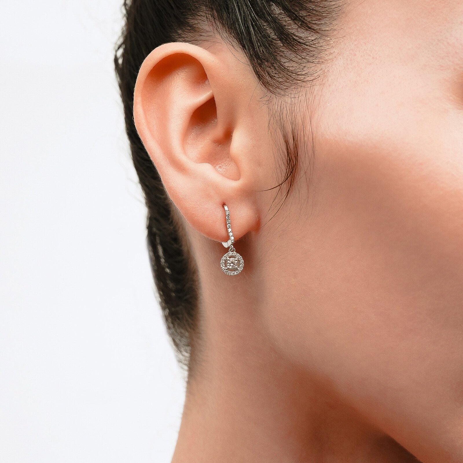 0,43 Karat Laboratuvar Pırlanta Sallantı Tektaş Küpe