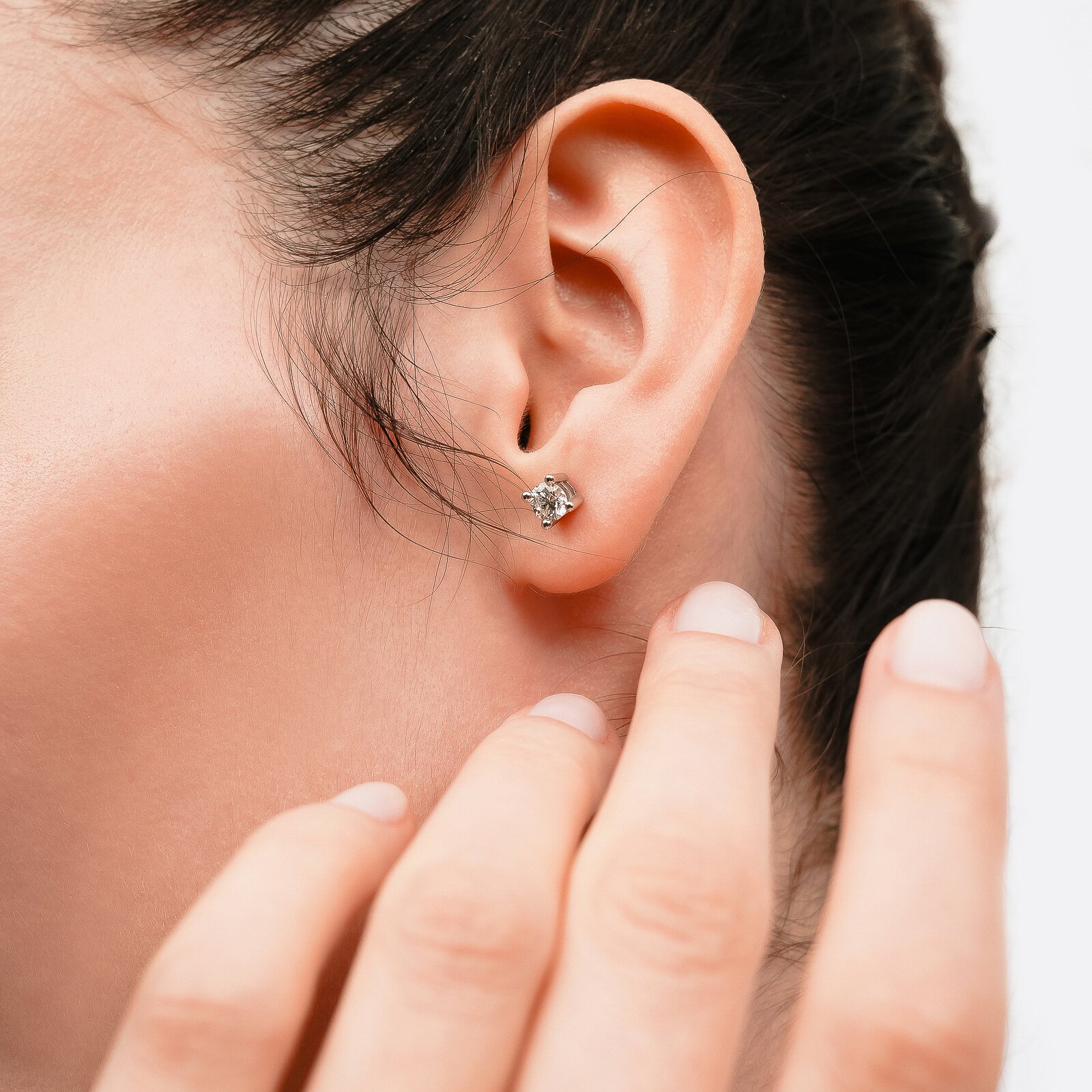 0,75 Karat Laboratuvar Pırlanta İnce Tırnak Tektaş Küpe