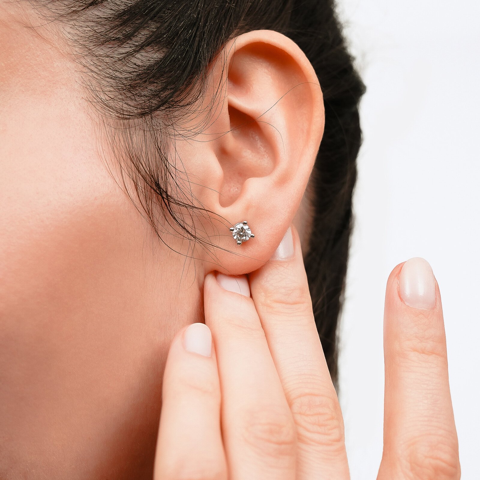 0,75 Karat Laboratuvar Pırlanta İnce Tırnak Tektaş Küpe