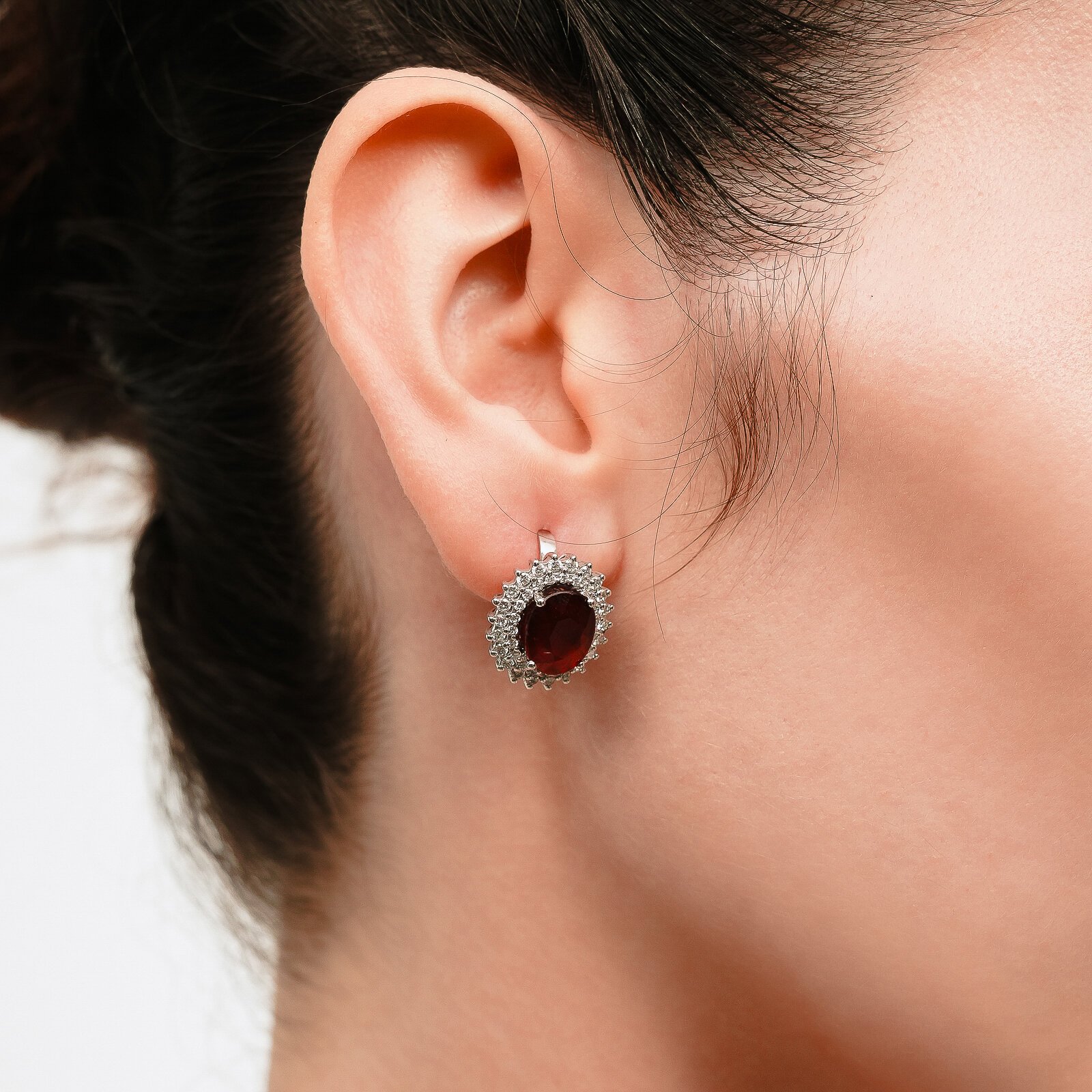 9,70 Karat Ruby Laboratuvar Pırlanta Taşlı Anturaj Küpe