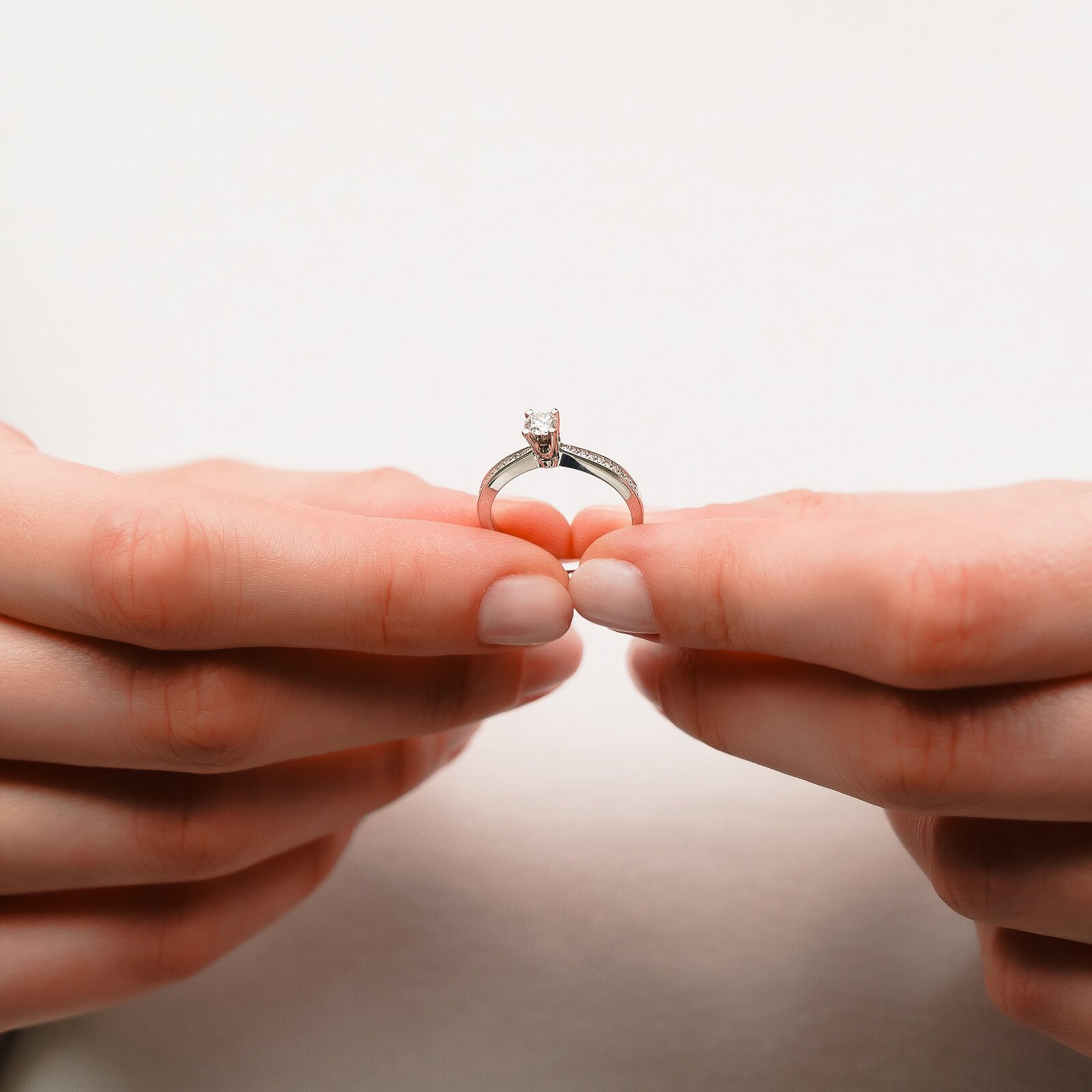 0,22 Karat Laboratuvar Pırlanta Tektaş Yüzük