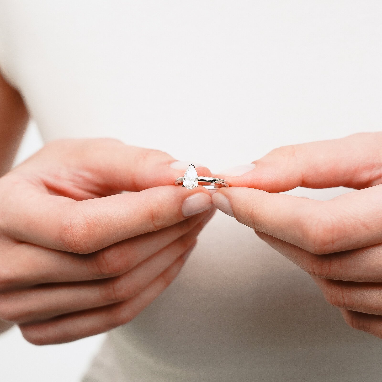 0,82 Karat Laboratuvar Pırlanta Damla Tektaş Yüzük