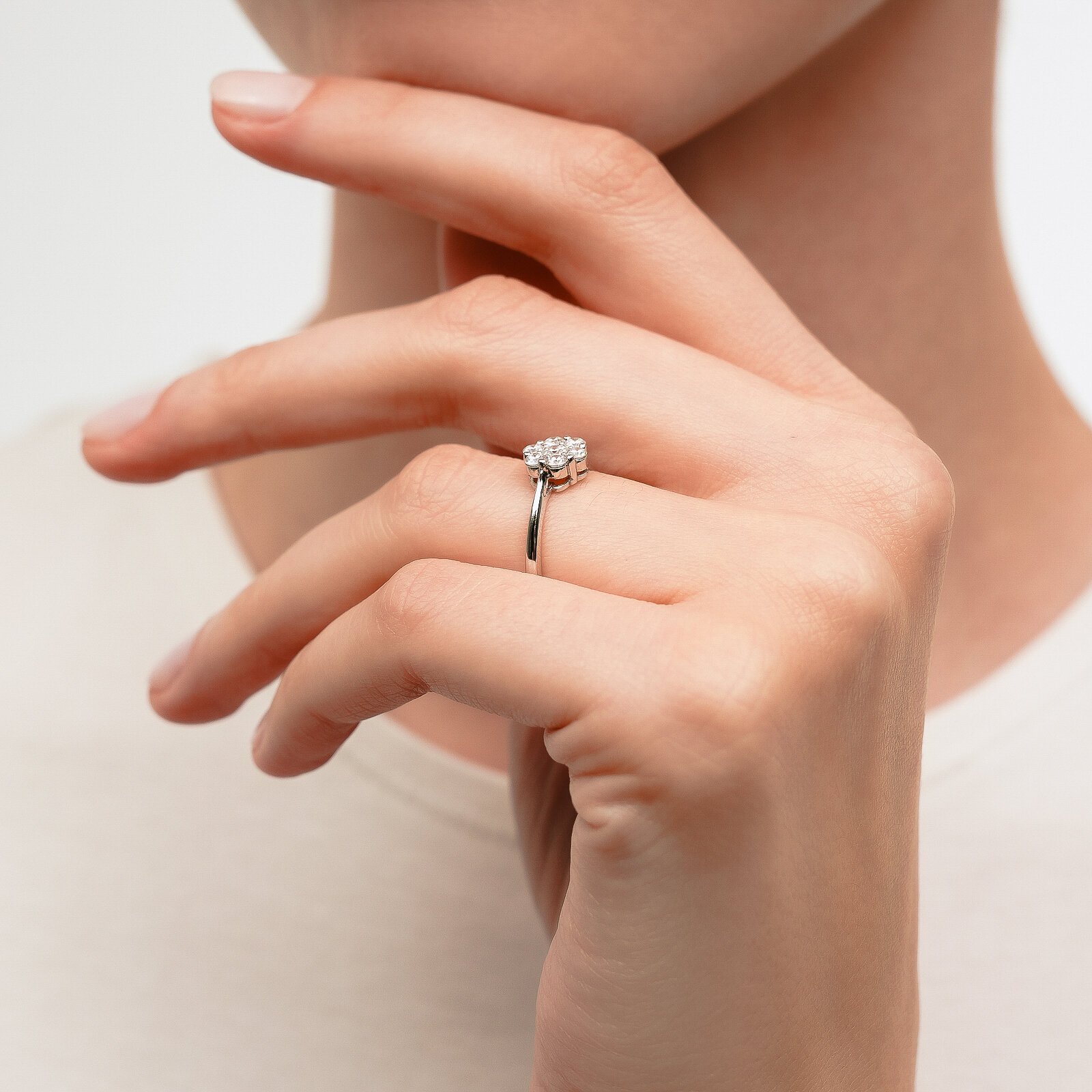 0,51 Karat Laboratuvar Pırlanta Gül Yüzük