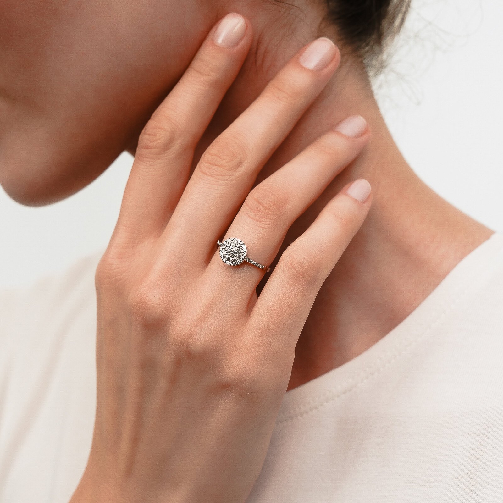 0,49 Karat Laboratuvar Pırlanta Pave Taşlı Yüzük