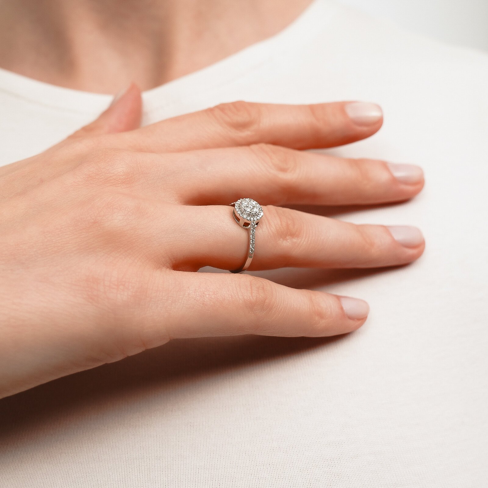 0,37 Karat Laboratuvar Pırlanta Pave Taşlı Yüzük