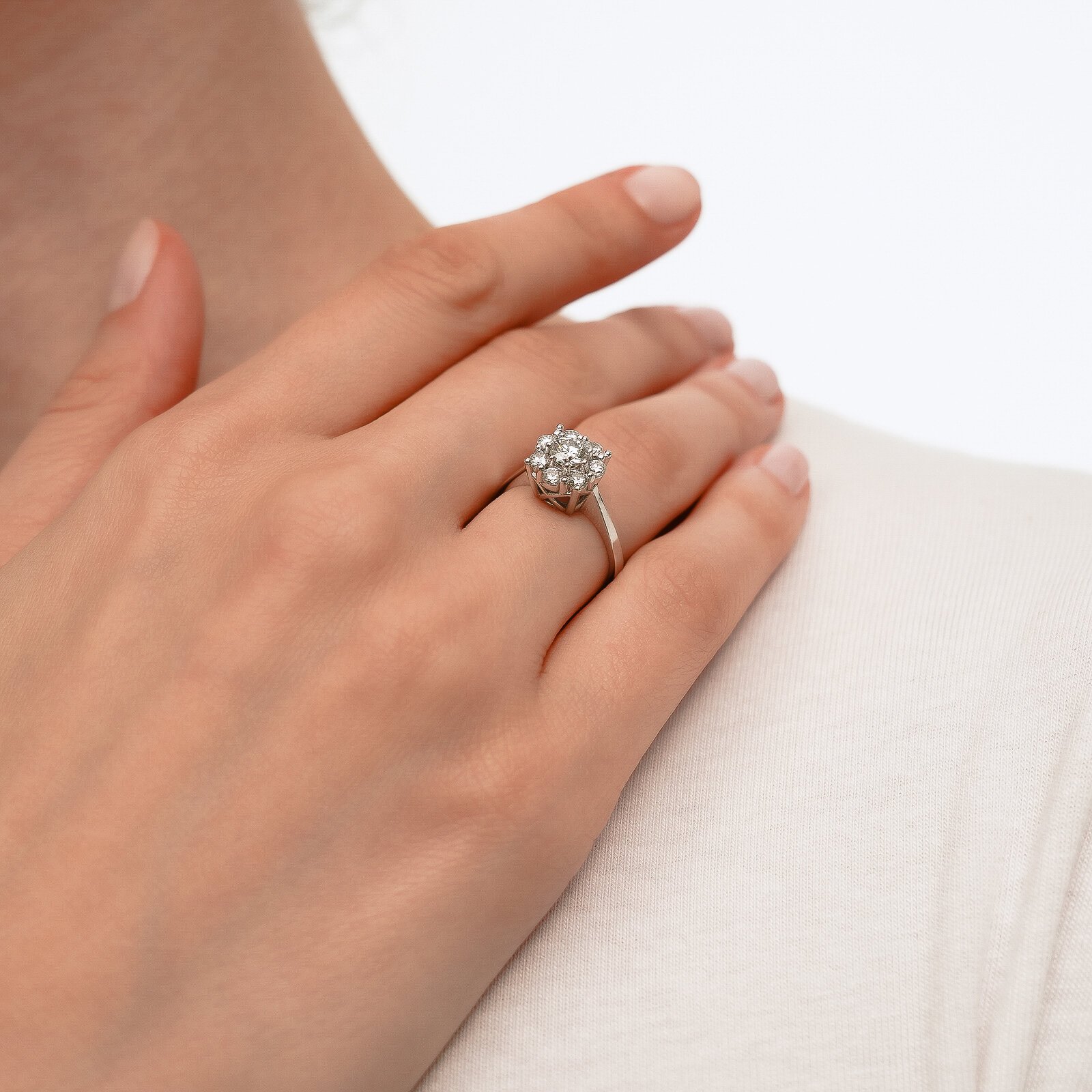 0,90 Karat Laboratuvar Pırlanta Koronet Tektaş Yüzük