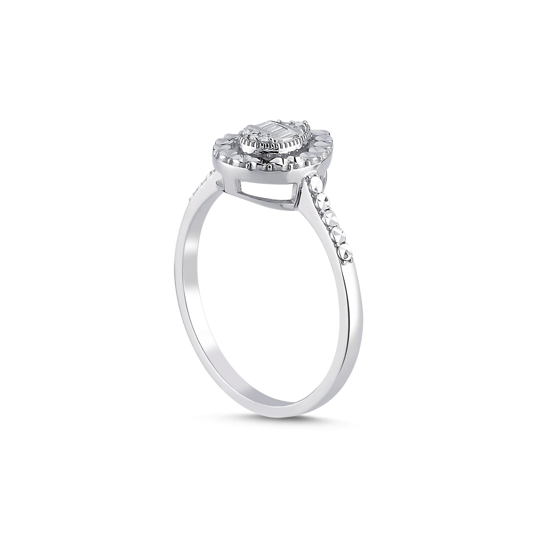 0,09 Karat Laboratuvar Pırlanta Damla Baget Taşlı Yüzük