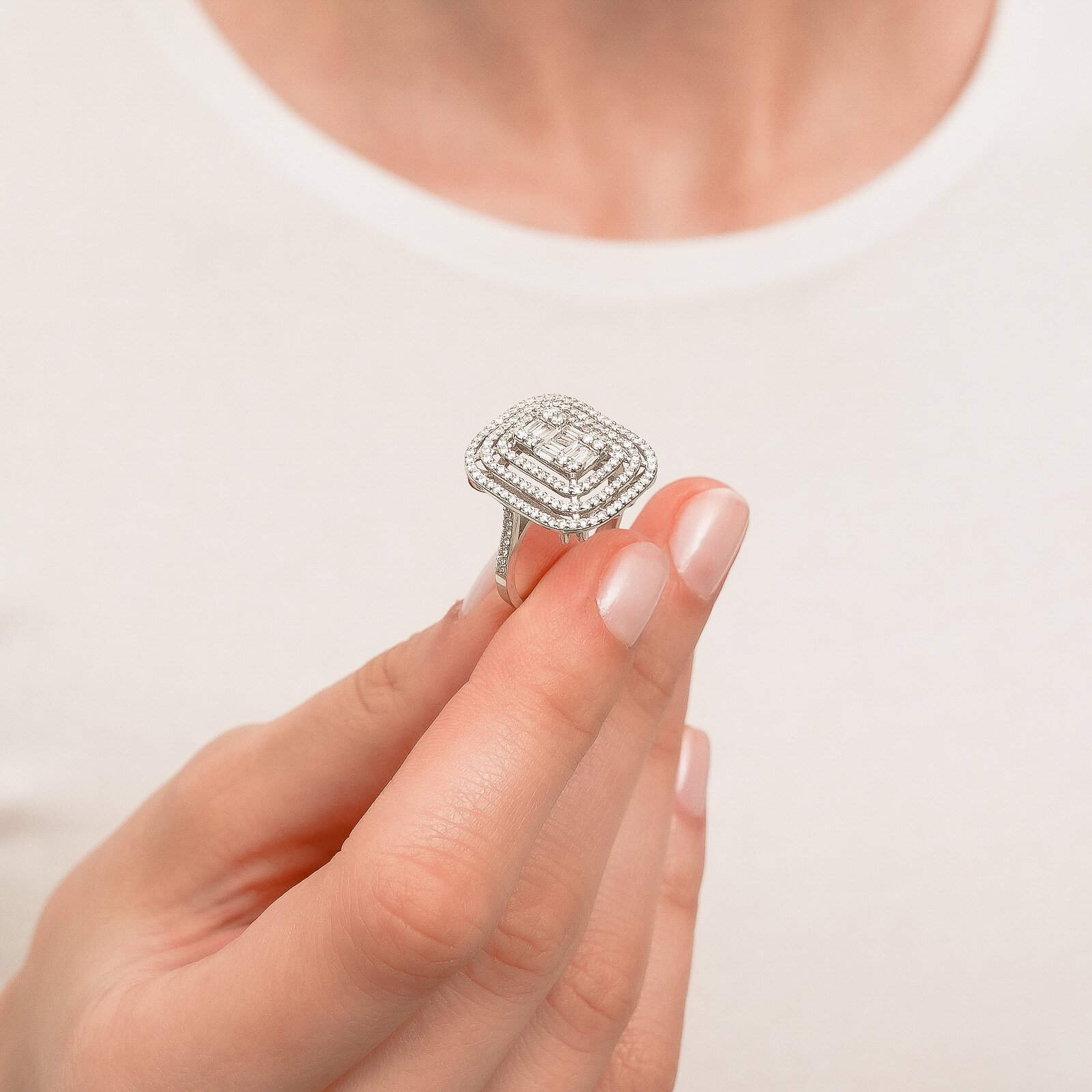 1,27 Karat Laboratuvar Pırlanta Baget Taşlı Yüzük