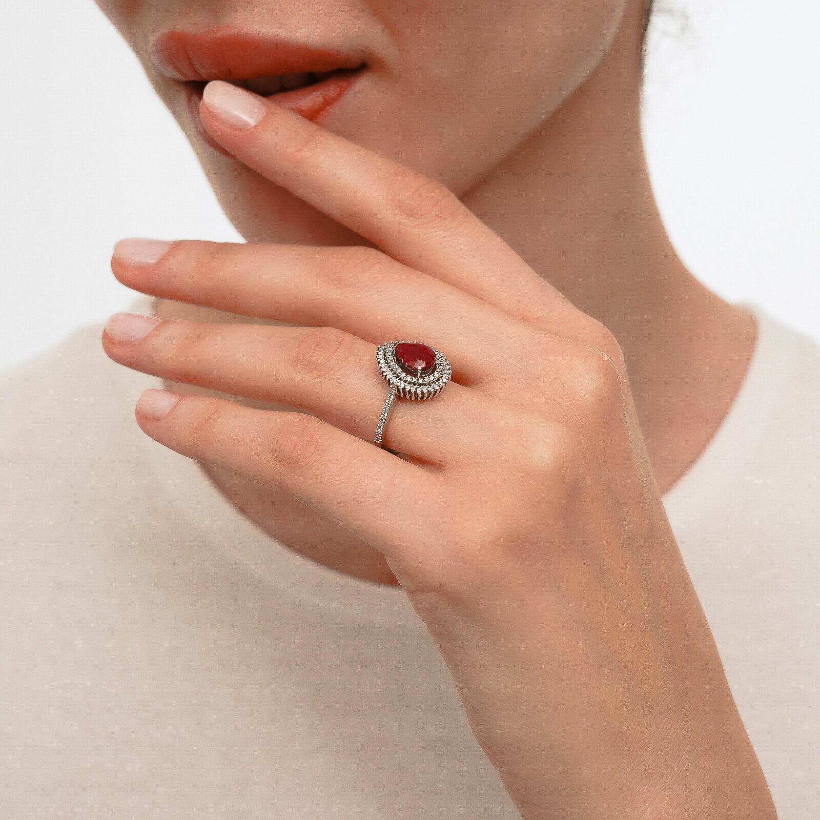 2,18 Karat Ruby Laboratuvar Pırlanta Taşlı Anturaj Yüzük