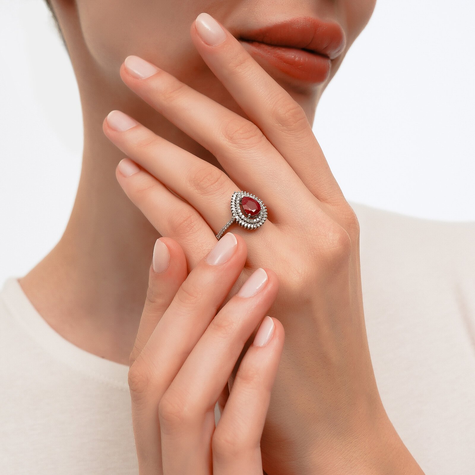 2,18 Karat Ruby Laboratuvar Pırlanta Taşlı Anturaj Yüzük